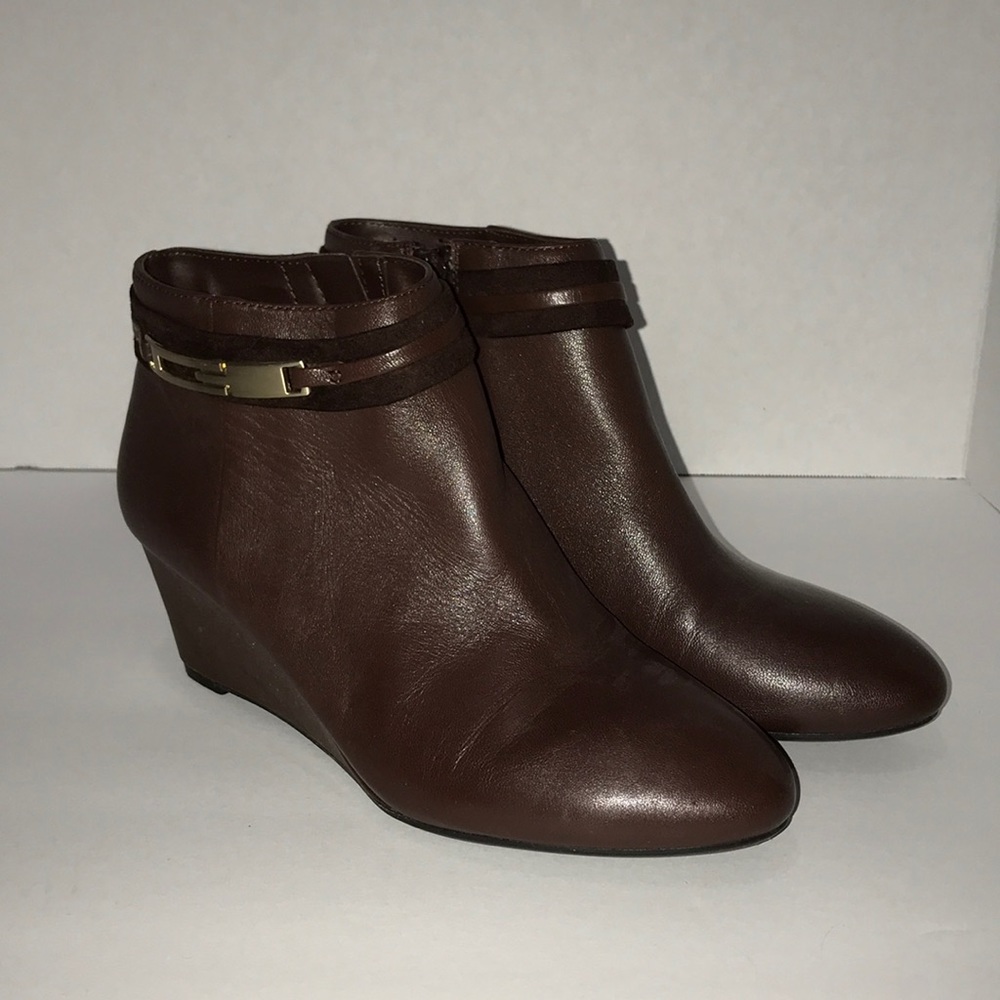 Naturalizer brown leather booties sz 5